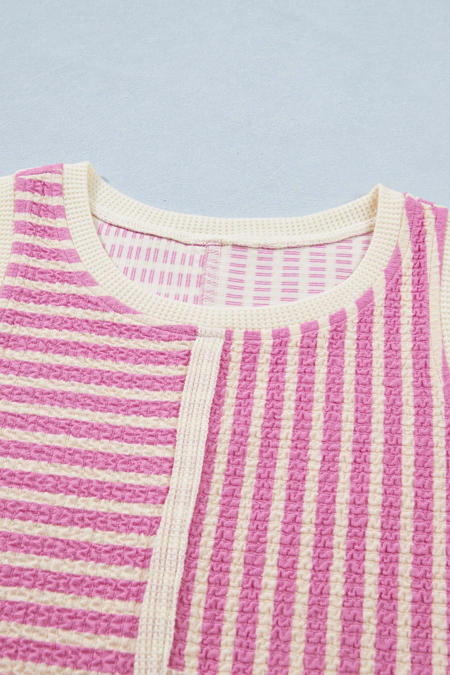 Stripe Contrast Trim Textured Tank & Shorts Set