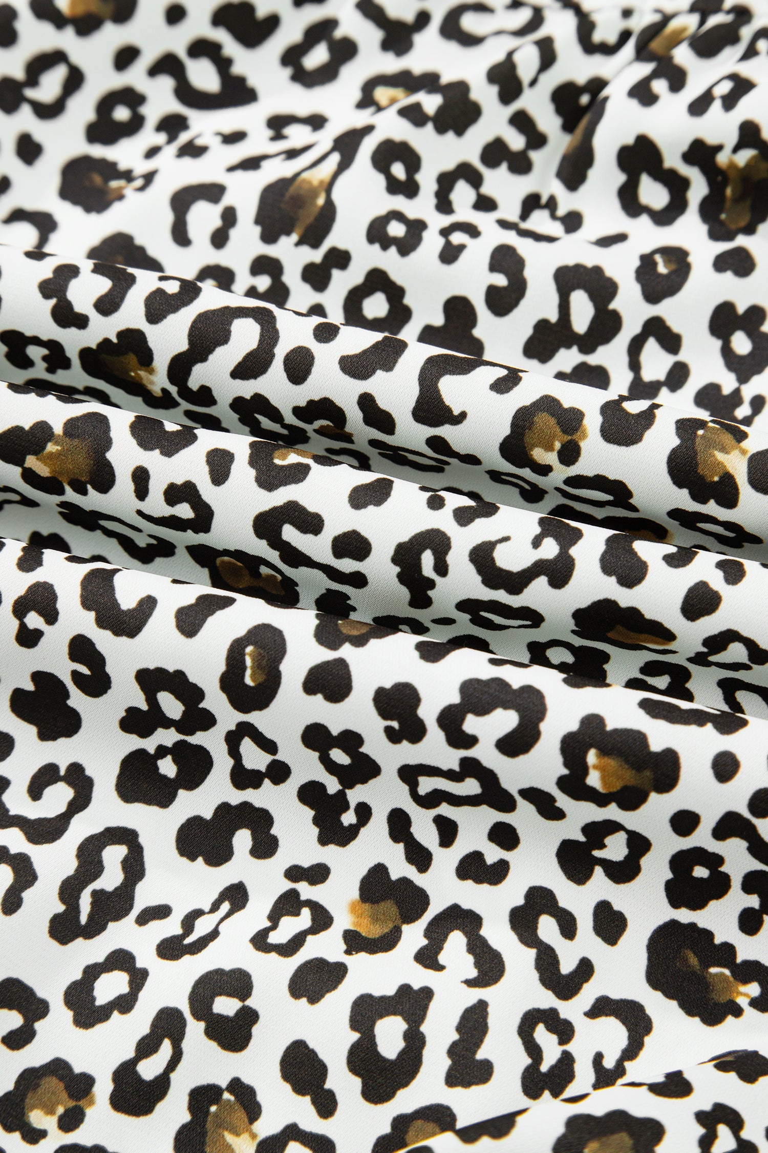 Plus Size Leopard Contrast Trim Puff Sleeve Blouse