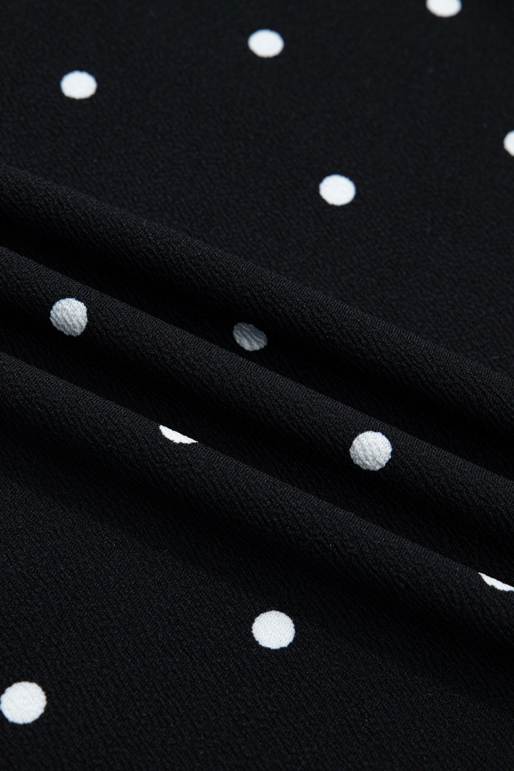 Plus Size Polka Dot Scallop Hem T-Shirt