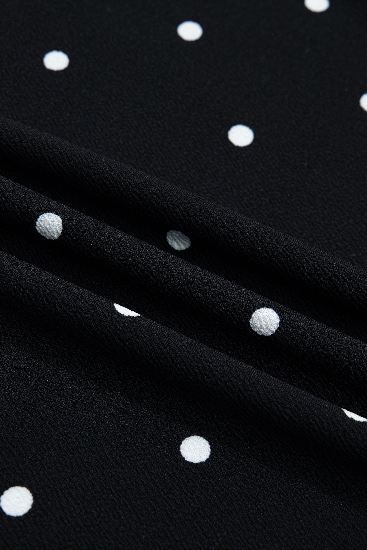 Plus Size Polka Dot Scallop Hem T-Shirt